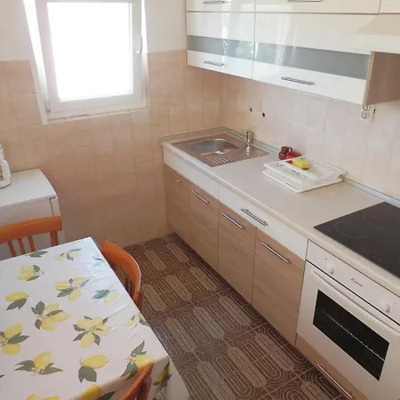 Jana: Apartman *